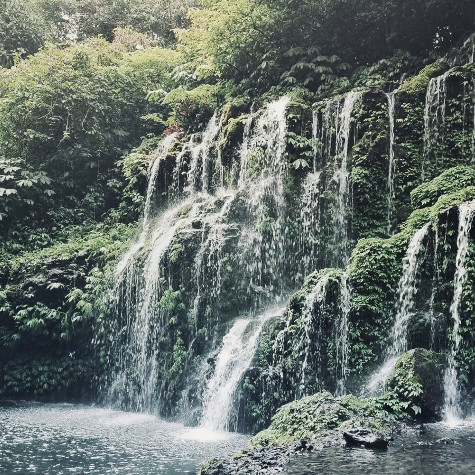 banyuwana amertha waterfall